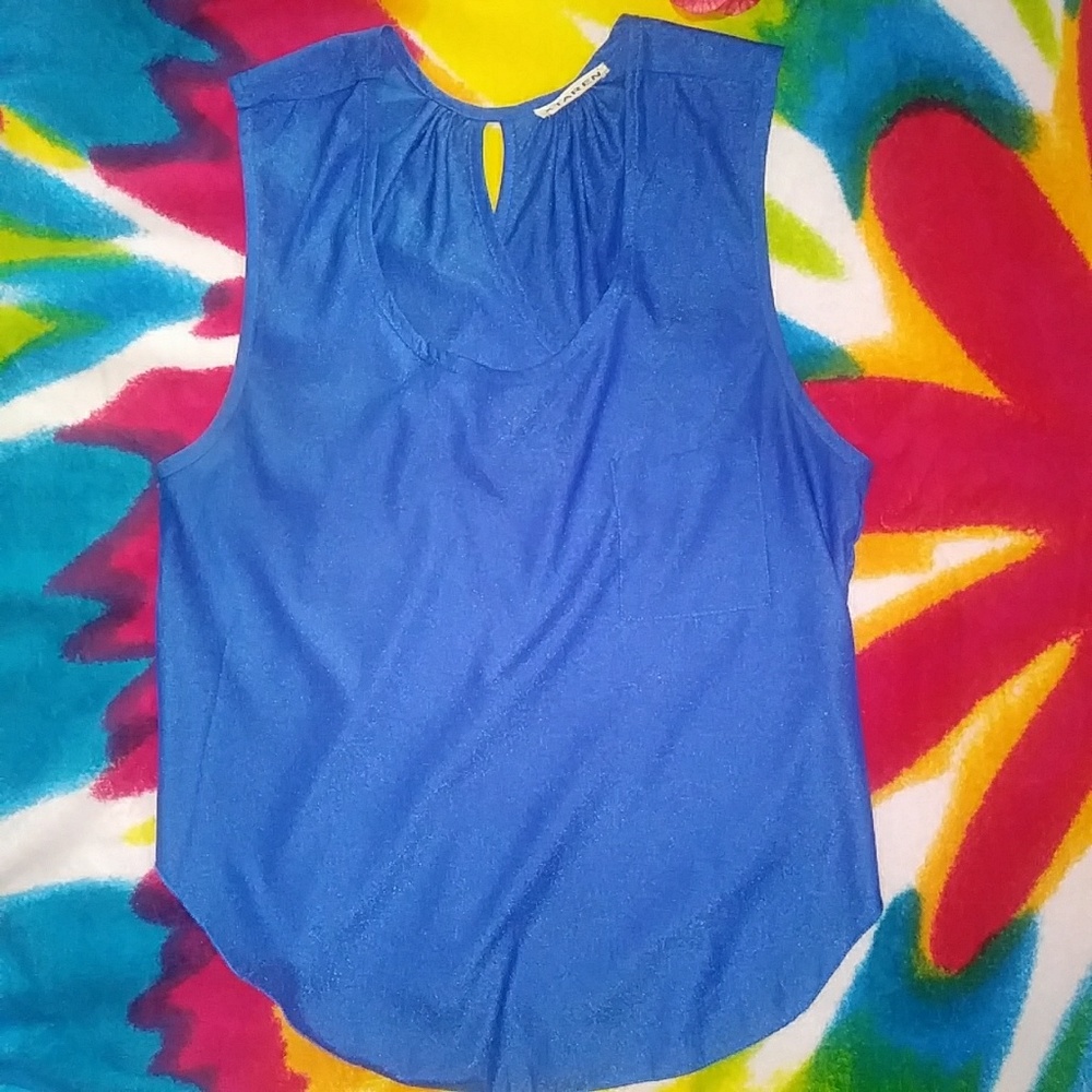 $5 bundle w 2 more .X taren top